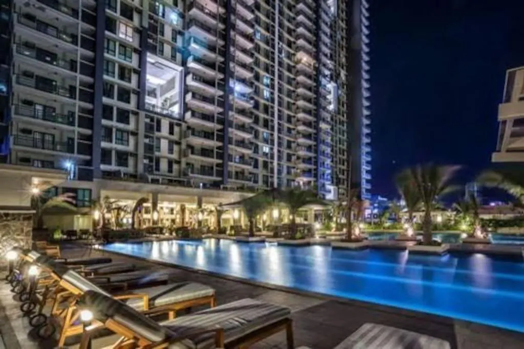 Flair Towers Relaxing Urban Resort Manila Philippines