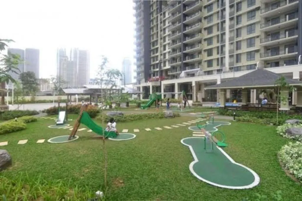 Flair Towers Relaxing Urban Resort Manila