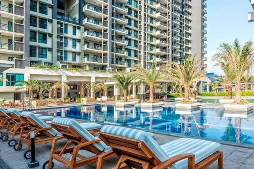 Flair Towers Relaxing Urban Resort Manila 0*,